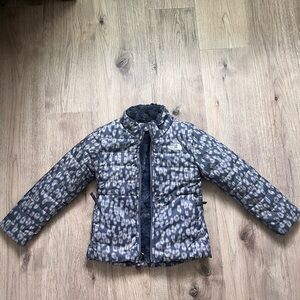 The North Face Girls Mossbud Swirl reversible jacket